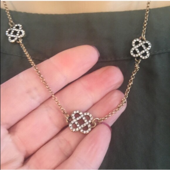 Beautiful necklace (new) - Picture 3 of 3