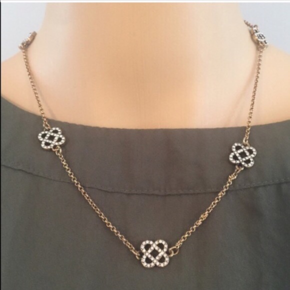 Beautiful necklace (new) - Picture 2 of 3