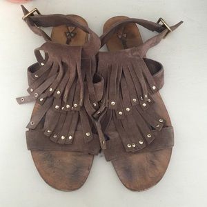 Brown fringe sandal with gold accents