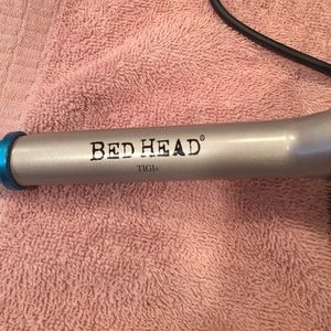 Bed head 1" curling iron. LIKE NEW!