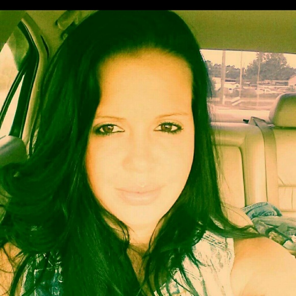 Meet your Posher, Jaime - Picture 2 of 2