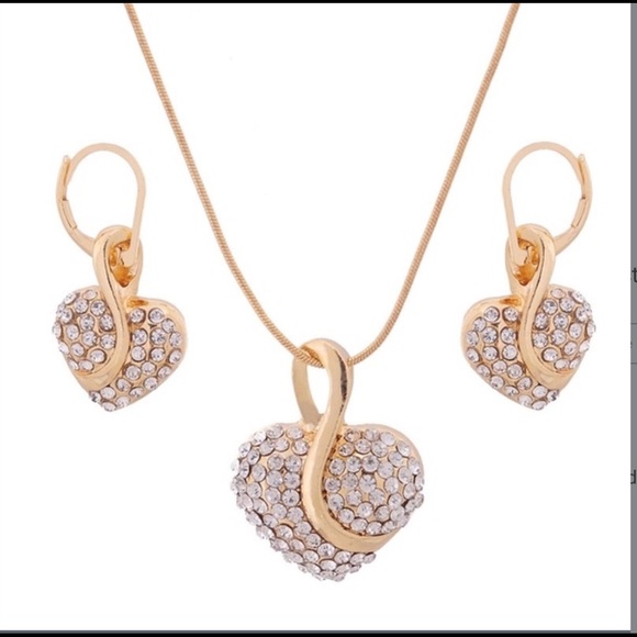 Lovely Gold Tone Heart Set