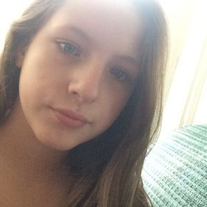 Meet your Posher, Adrienne