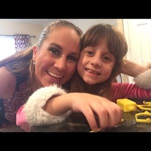 Meet your Posher, Adrianne