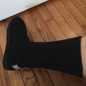 Black Quilted Uggs 💕