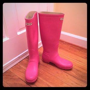 Tall Hunter Rain Boots- Size 9
