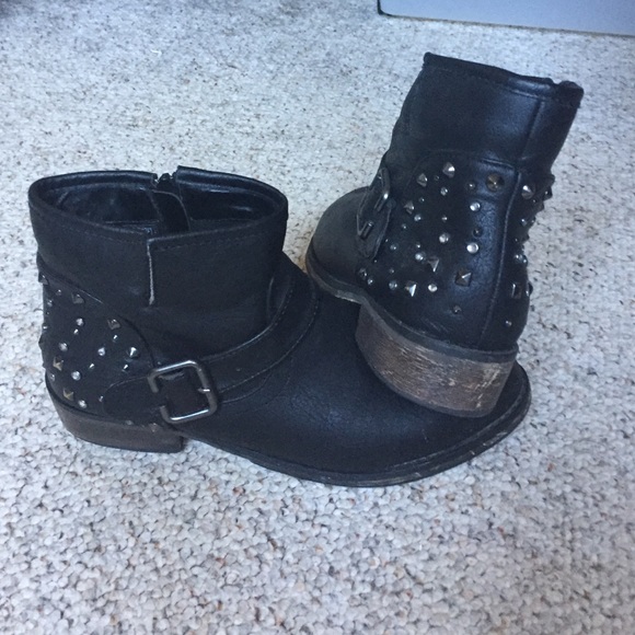Skechers Shoes - Sketchers studded boots