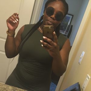 Meet your Posher, Ebony