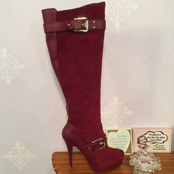 Boots comes with box