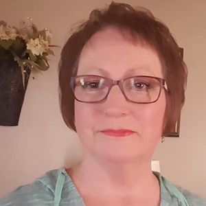 Meet your Posher, Carla