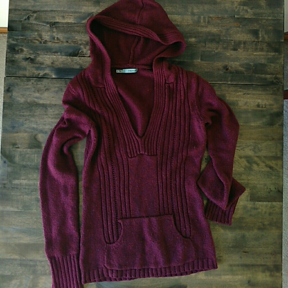Maurices maroon color hooded sweater