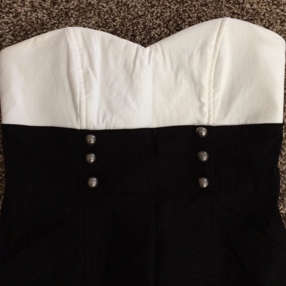 Women's strapless sweetheart dress!! Forever 21! - Picture 2 of 2