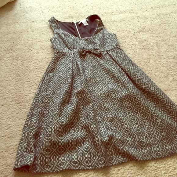 Gray and white patterned dress