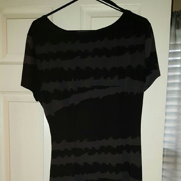 Dress - Picture 3 of 4