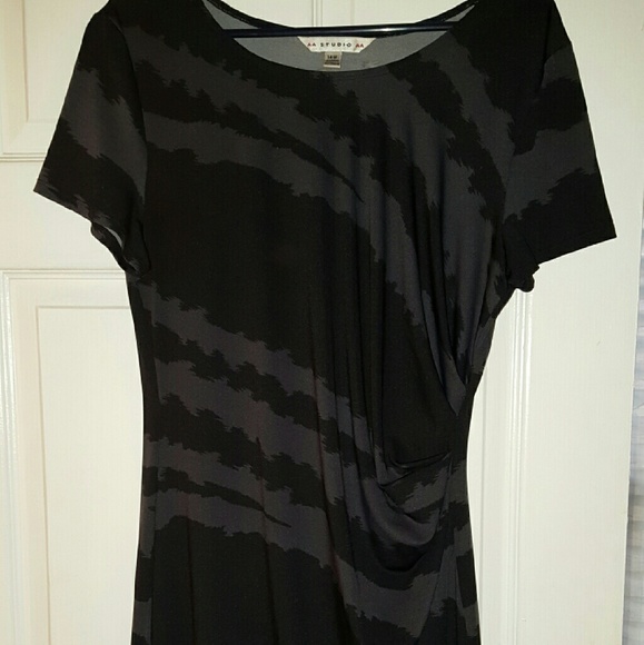 Dress - Picture 4 of 4