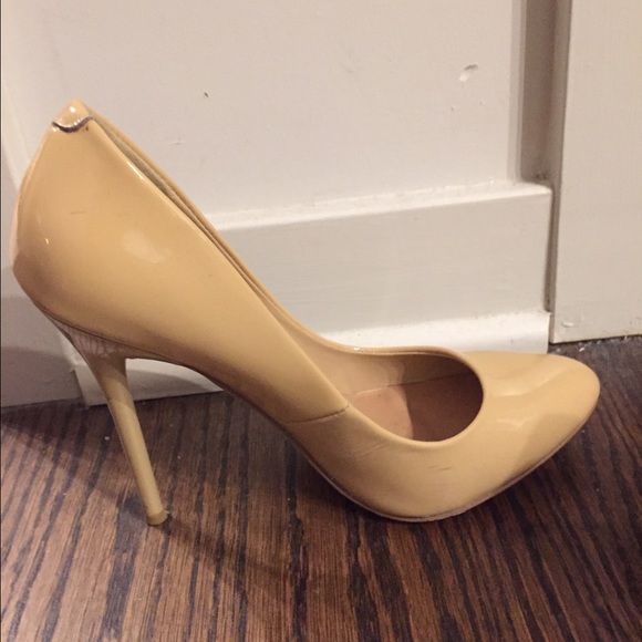 Gently Worn Maiden Lane Basic Pump - image 2
