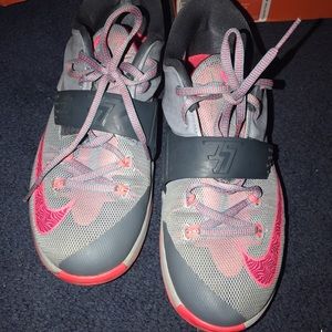 KD VII Basketball Sneakers