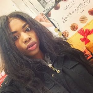 Meet your Posher, Neketta