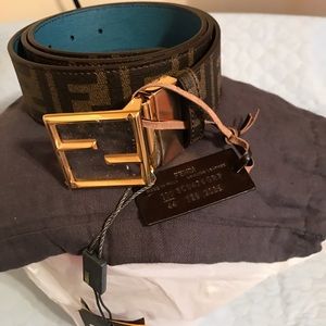 Fendi belt brand new reversible never been wore