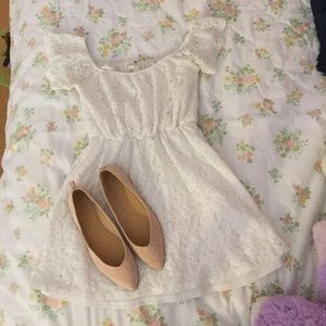 White lace off the shoulder dress La Hearts