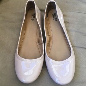Ballet flats