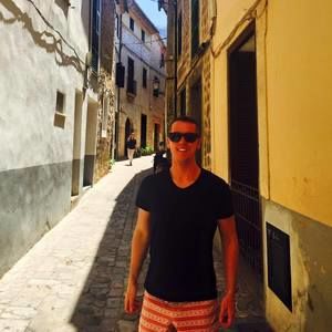 Meet your Posher, Graham