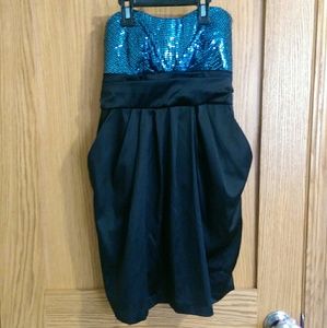 Strapless black sequin dress with pockets