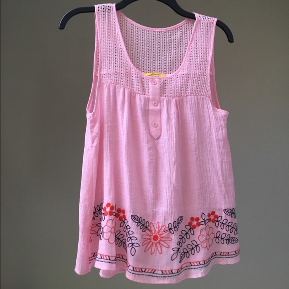 Baby pink crocheted summer tank