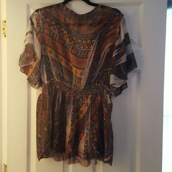Multi color blouse. Worn once - Picture 4 of 4
