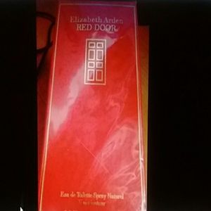 Nib Elizabeth Arden red door eau de toilette 3.3oz