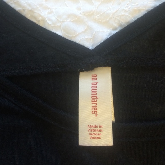 Black top - Picture 2 of 4