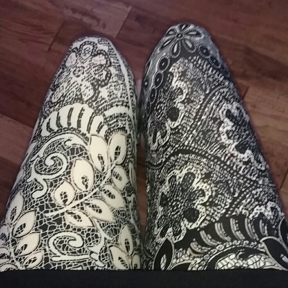 Beautiful Whimsical Print Leggings