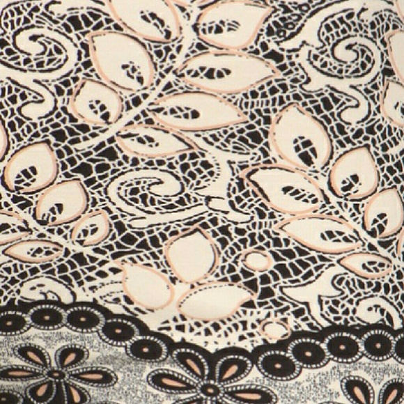 Beautiful Whimsical Print Leggings - Picture 3 of 6