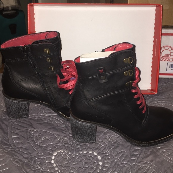 Leather Kickers boogie heels