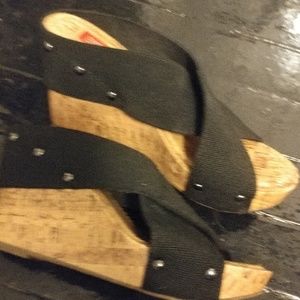 Cork wedges with black straps