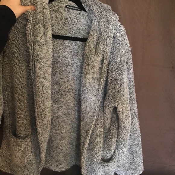 SOLD Brandy Melville tessi fur coat - Picture 2 of 3