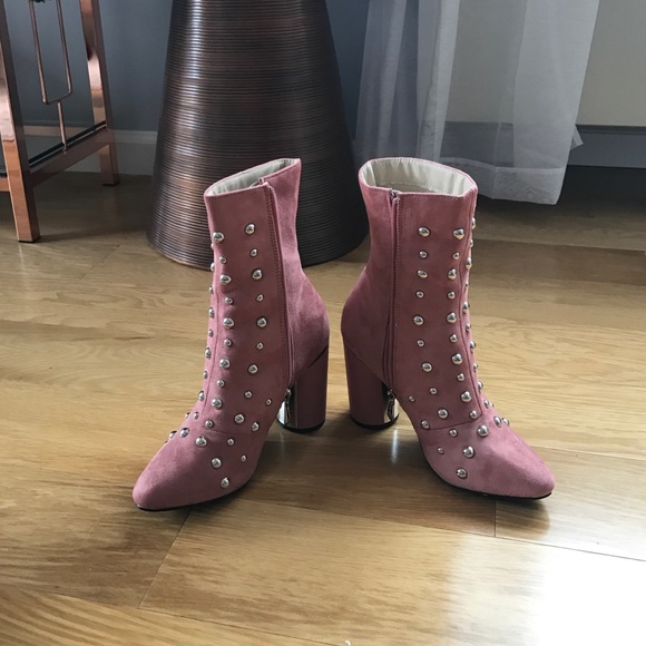 NWOB Blush/Mauve Suede Stud boots - Picture 4 of 4