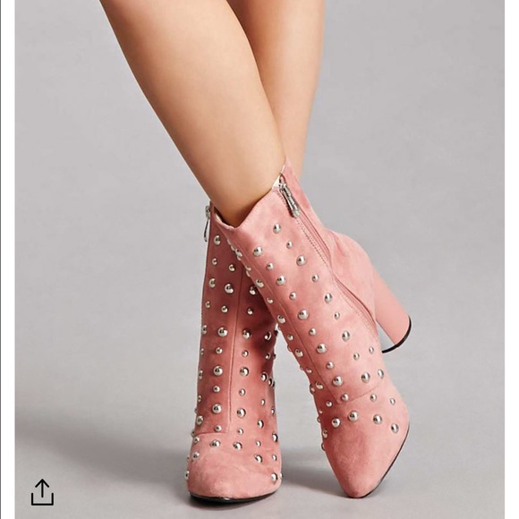 NWOB Blush/Mauve Suede Stud boots - Picture 2 of 4