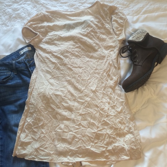 Beige shirt - Picture 3 of 4