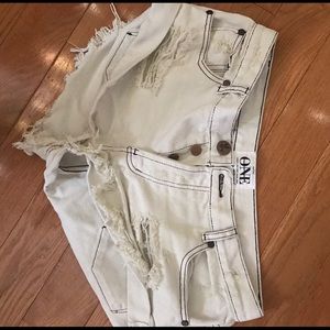 One teaspoon white bandits