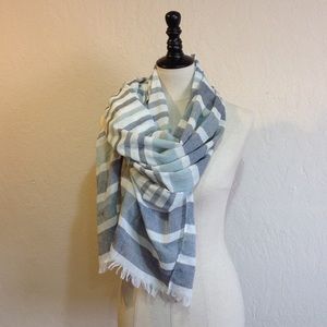 Lightweight Scarf
