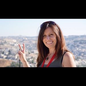 Meet your Posher, Charlene