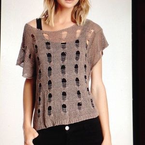 🔥FLASH SALE🔥Dolce Cabo Distressed Sweater