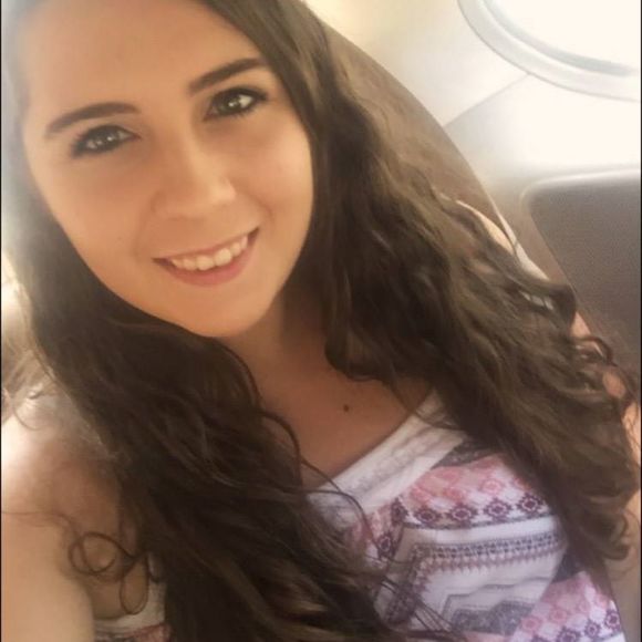 Meet your Posher, Hannah - Picture 1 of 1
