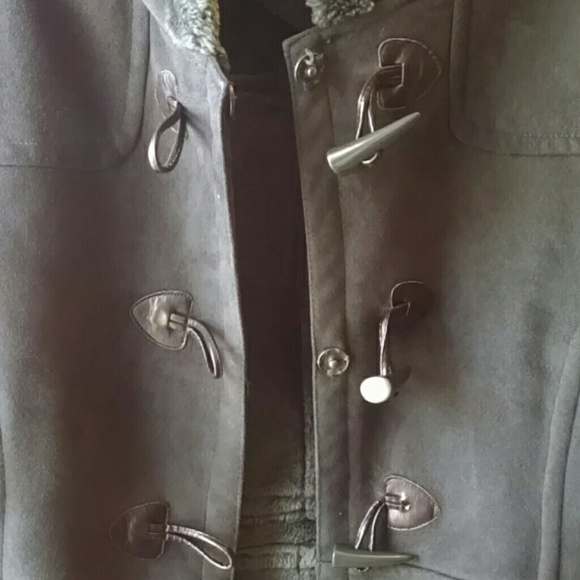 Coat - Picture 2 of 4