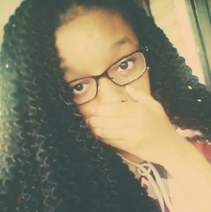 Meet your Posher, Nadia