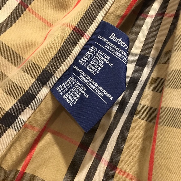 ❌SOLD❌Burberry Trench Coat - Picture 3 of 4