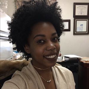 Meet your Posher, Alicia a