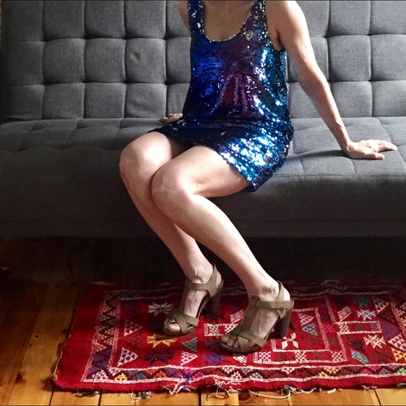 gorgeous Lovers + Friends sequin dress - Picture 2 of 5