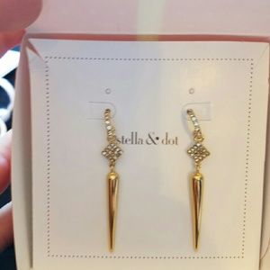 Stella and Dot Bianca earrings-Gold
